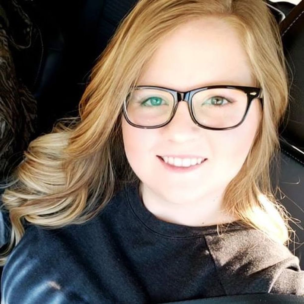 Meet your Posher, Destinee